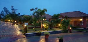 thumbnail: Property grounds