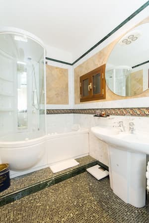thumbnail: Bathroom