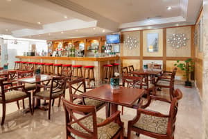 thumbnail: Bar (on property)