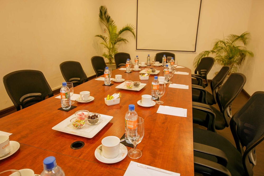 Meeting facility
