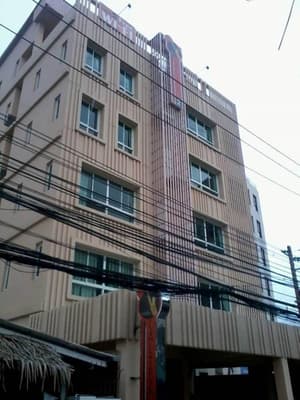 thumbnail: Exterior