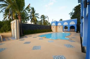 thumbnail: Outdoor pool
