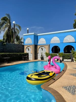 thumbnail: Pool