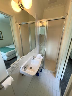 thumbnail: Bathroom