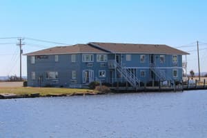 thumbnail: Exterior detail
