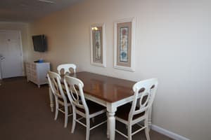 thumbnail: In-room dining