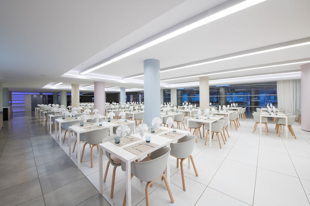Food court