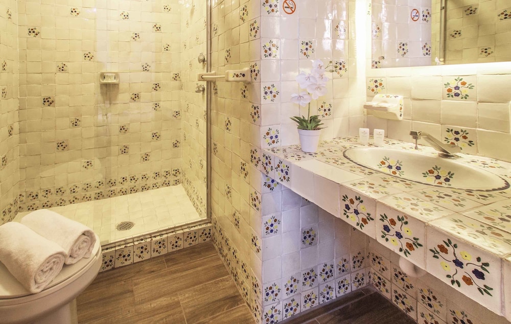Bathroom shower
