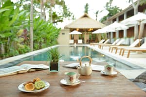 thumbnail: Dining