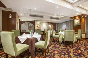 thumbnail: Restaurant