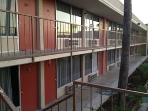 Su Casa Inn & Suites