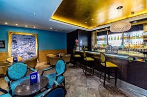 thumbnail: Bar (on property)
