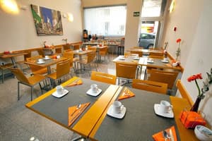 thumbnail: Restaurant