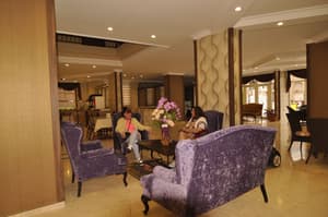thumbnail: Lobby sitting area