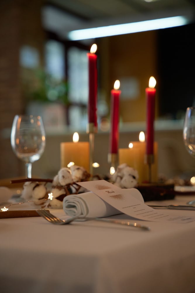 Couples dining
