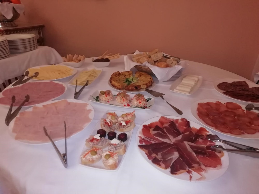 Restaurant-cafeteria