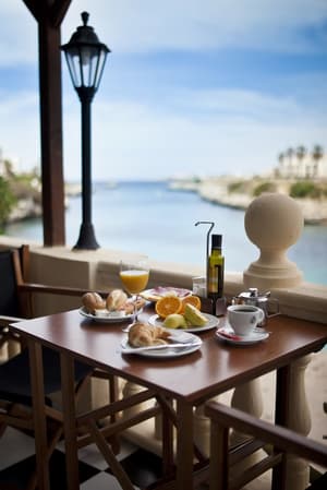 thumbnail: Breakfast area