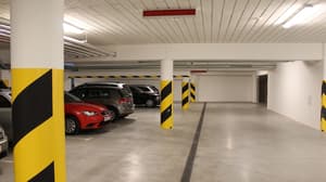 thumbnail: Parking