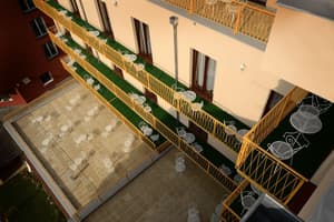 thumbnail: Terrace/patio