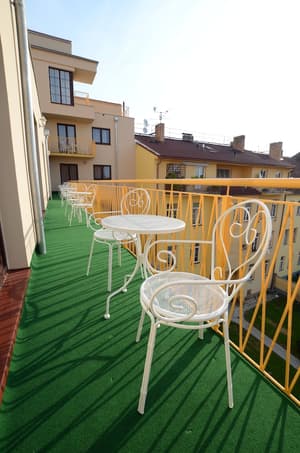 thumbnail: Terrace/patio