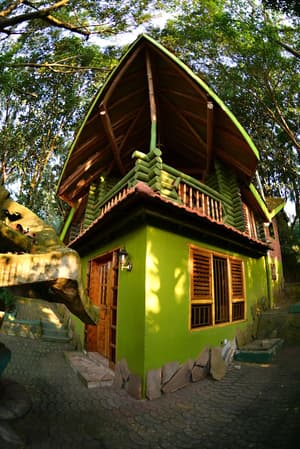 thumbnail: Exterior