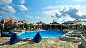 thumbnail: Outdoor pool