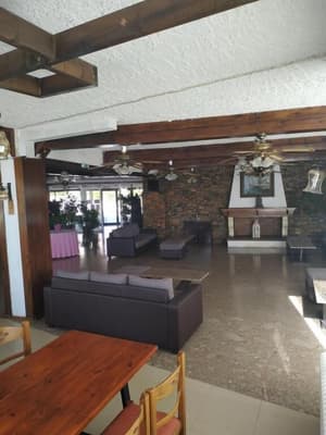 thumbnail: Lobby sitting area