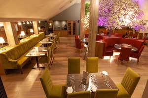 thumbnail: Restaurant