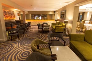 thumbnail: Bar (on property)