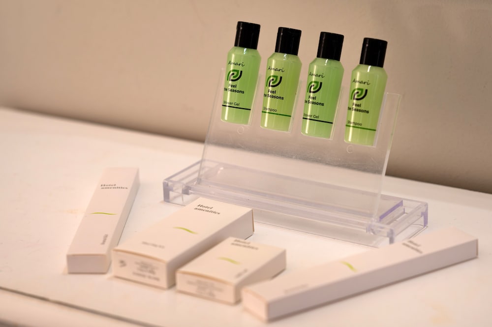 Bathroom amenities