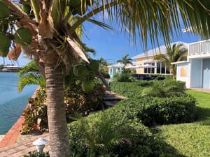 thumbnail: Exterior