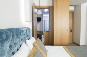 thumbnail: Room