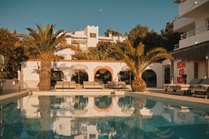 thumbnail: Exterior