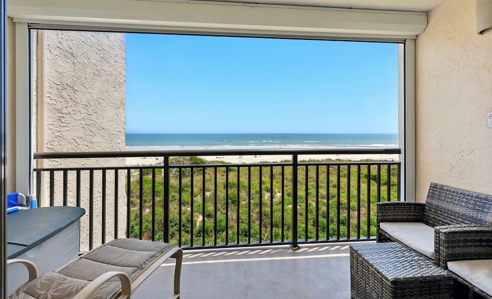 Beach/ocean view
