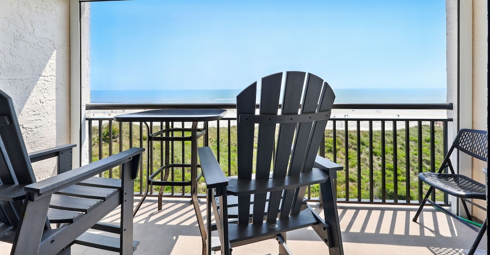 Beach/ocean view