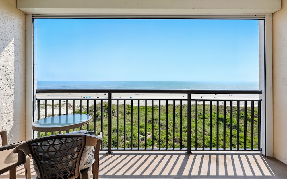 Beach/ocean view
