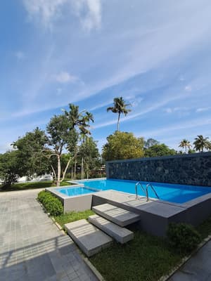 thumbnail: Pool