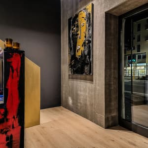 thumbnail: Interior detail