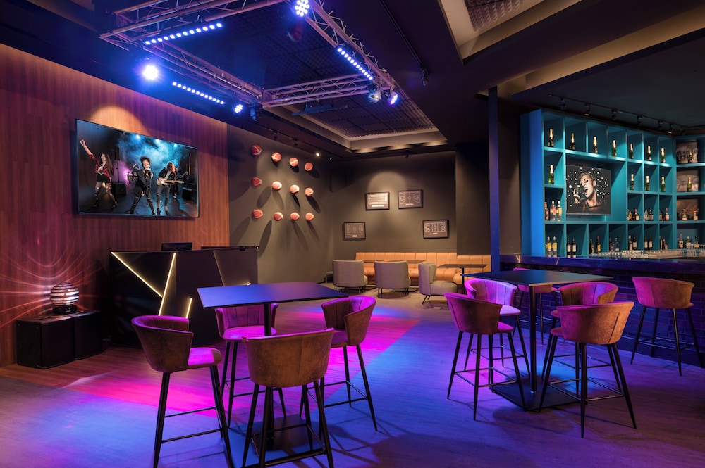 Sports bar