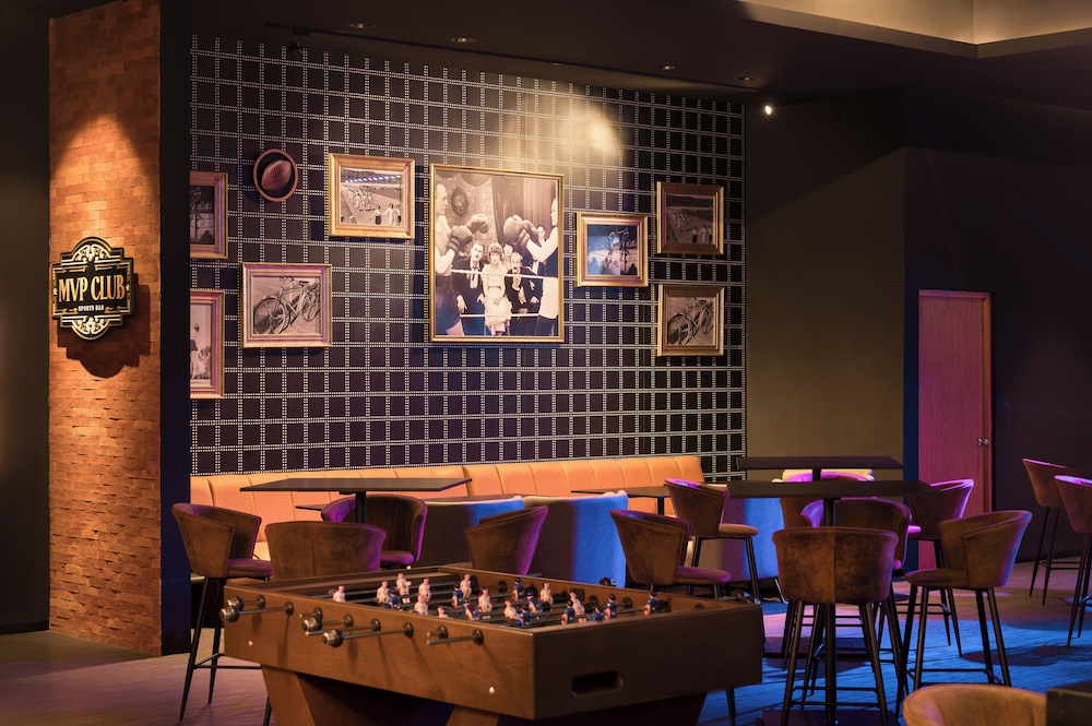Sports bar