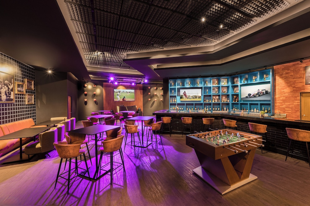 Sports bar