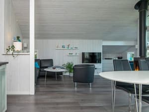 thumbnail: Interior