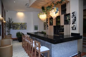 thumbnail: Bar (on property)