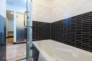 thumbnail: Deep soaking bathtub