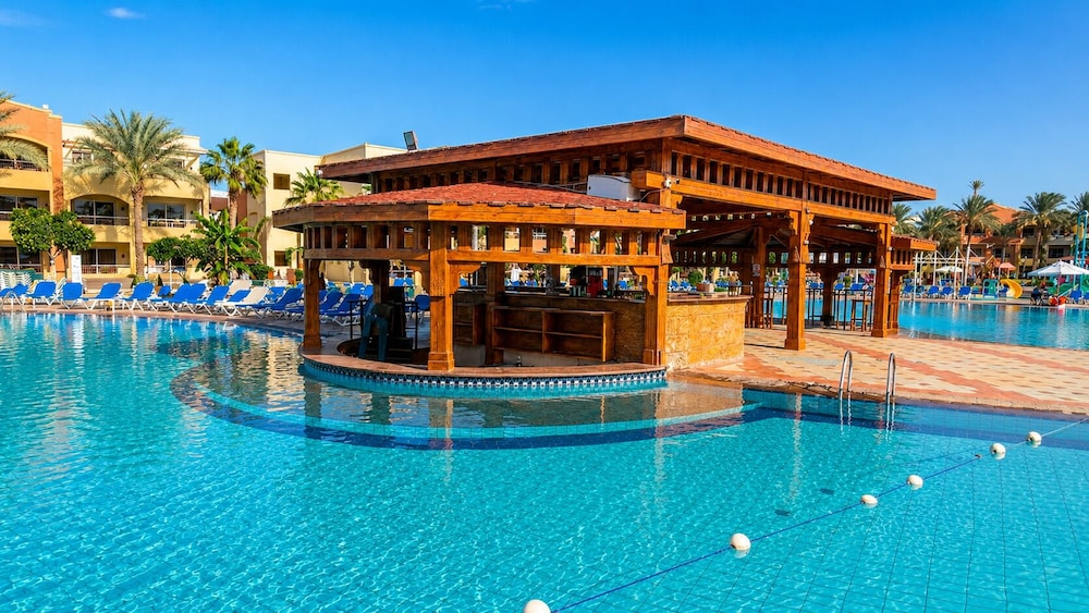 Poolside bar