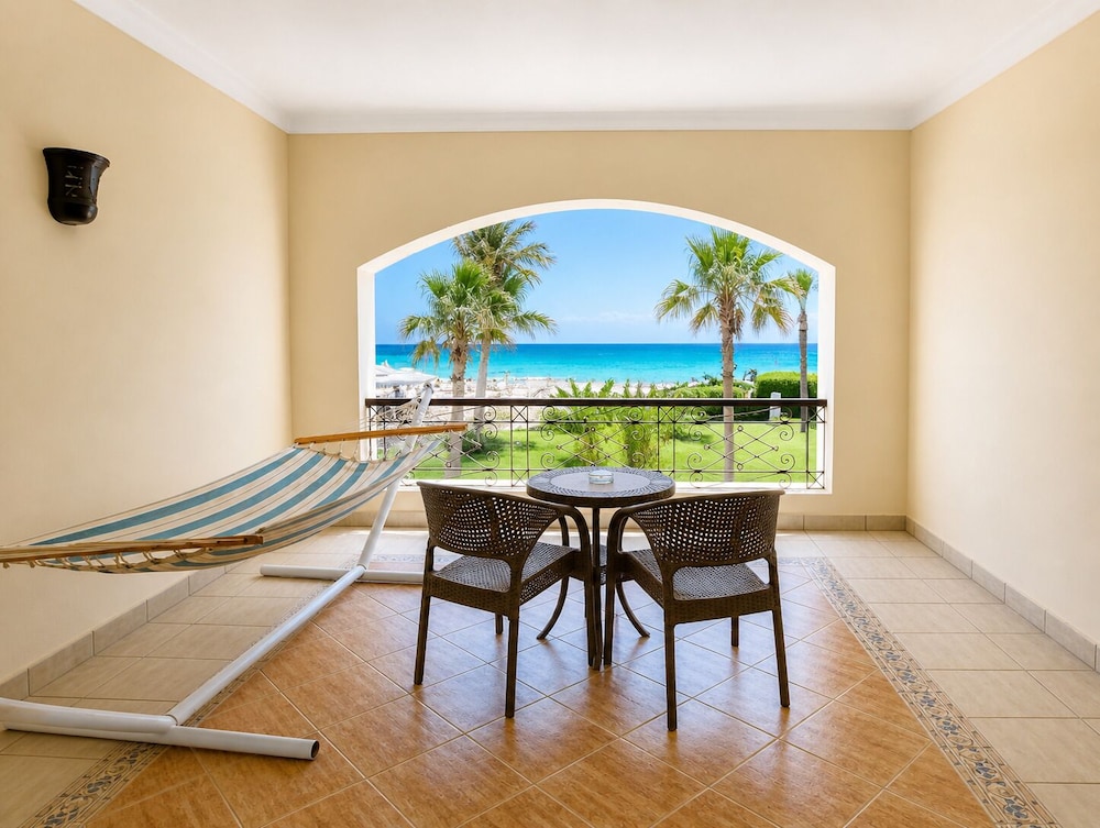 Beach/ocean view