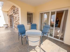 thumbnail: Balcony