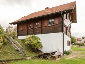 thumbnail: Exterior