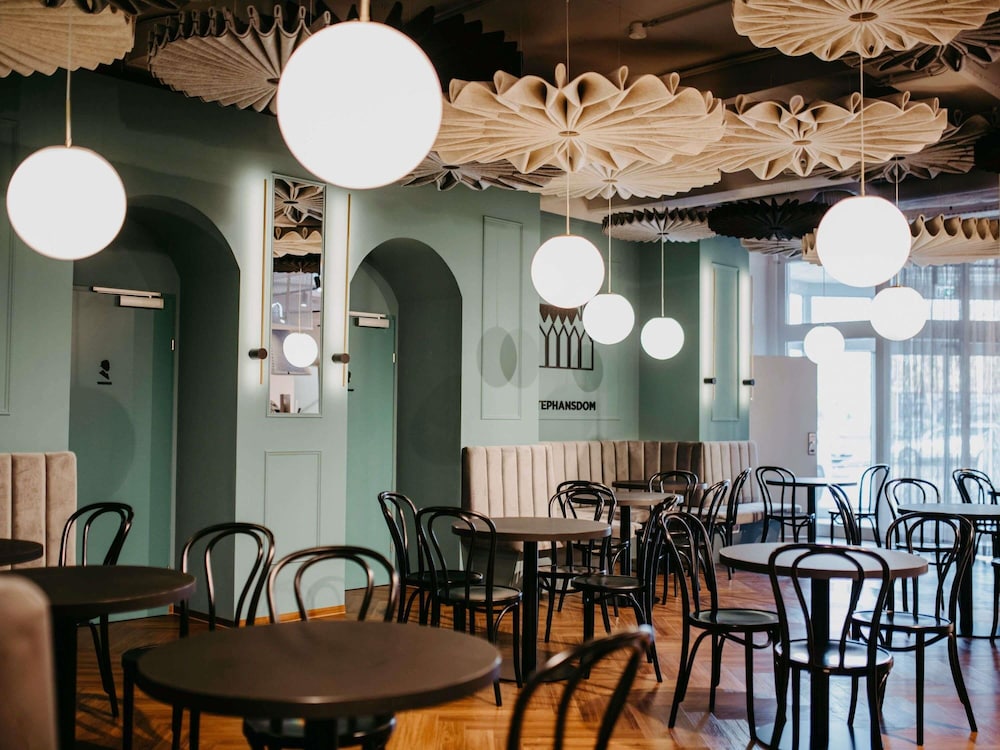 Restaurant-cafeteria