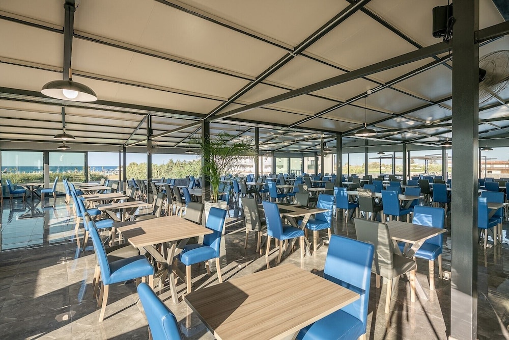 Restaurant-cafeteria